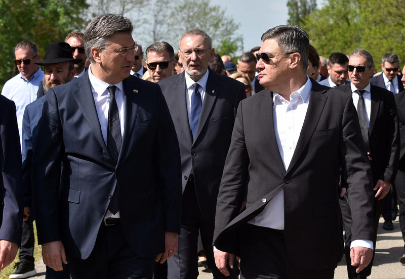 Vojni mimohod – samo normalno
