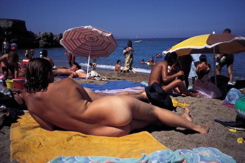 Body politics /					 													 						I’ve come to love the nudist beach