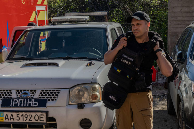 “Sappers” Are Working to Demine Ukrainian Fields at Great Personal Risk