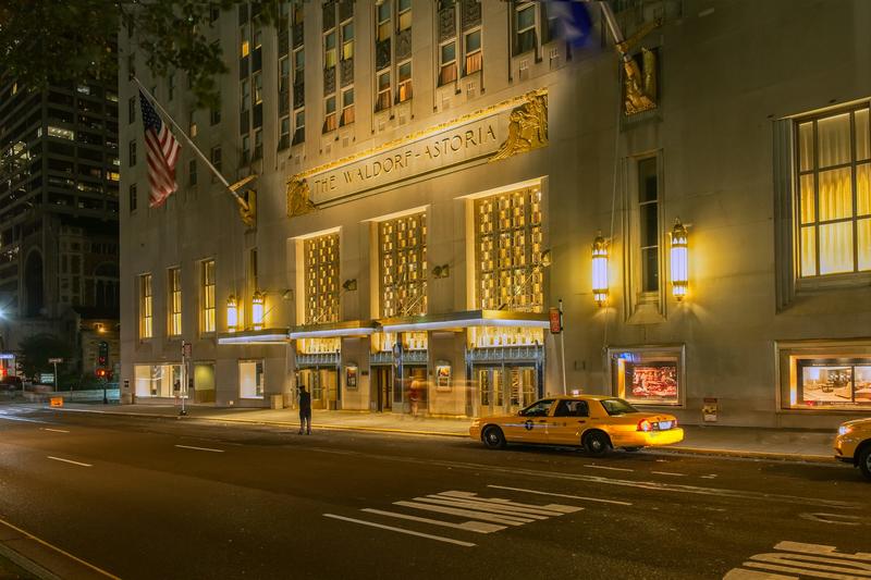 Réouverture du Waldorf Astoria : ce que l’histoire de cet hôtel dit de la crise de l’establishment états-unien sous Trump