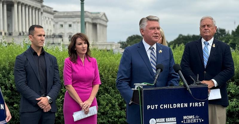 ‘Indoctrinating Our Children With Toxic Propaganda’: GOP Lawmakers Aim to Repeal Teachers Union’s Congressional Charter