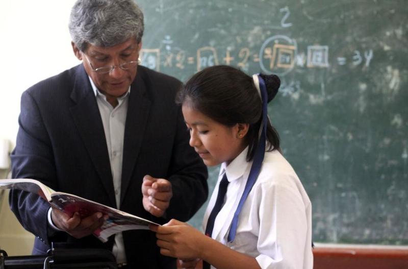 Teen Ages: Un buen profesor no solo enseña, transforma