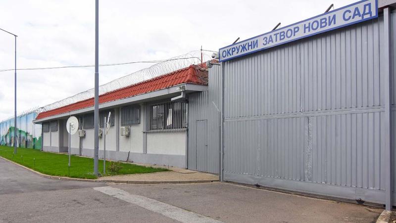 Napadač koji je u zatvoru na Klisi pretukao aktivistu na sudu priznao krivicu