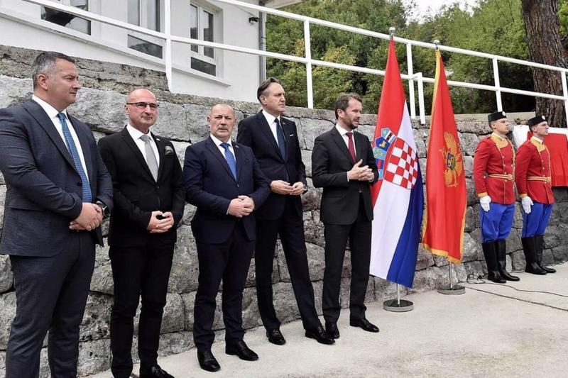 Kako Zagreb sapliće i ucenjuje Podgoricu