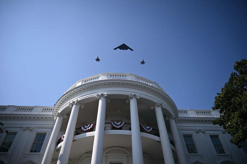 5 House Democrats Join Most Republicans to Pass $832 Billion Military Bill