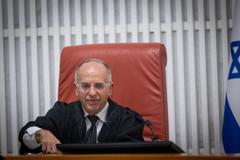 High Court: If government fires AG, decision will be frozen pending judicial review