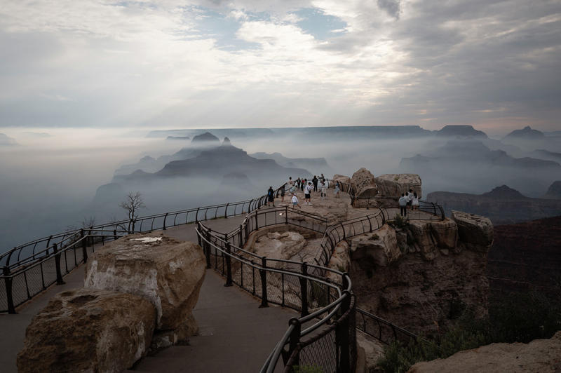 Fire crews scramble to prevent 'disastrous' loss at Grand Canyon National Park