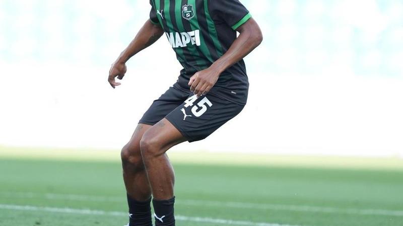 Sassuolo, nuova maglia tra passato e futuro . Ma Laurienté vestirà quella del Sunderland