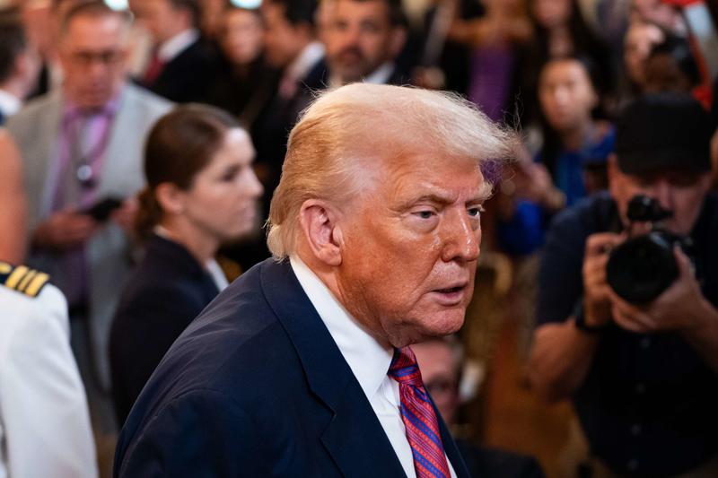 Trump Sues Wall Street Journal Over Epstein Report