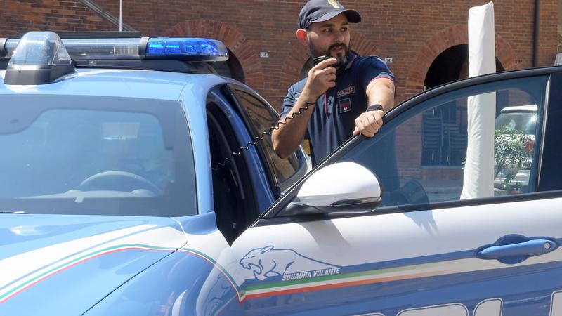 Vigevano, 40enne sequestrato in casa per 4 anni dall'ex compagna e tre complici: cibo razionato e niente riscaldamento
