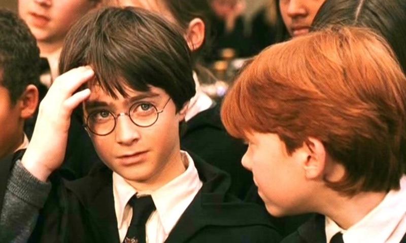 A Harry Potter le duele la cabeza