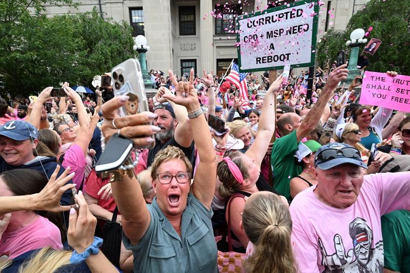 Readers sound off on Bonhoeffer’s theory, Israel’s violence and RFK Jr.’s candy questions