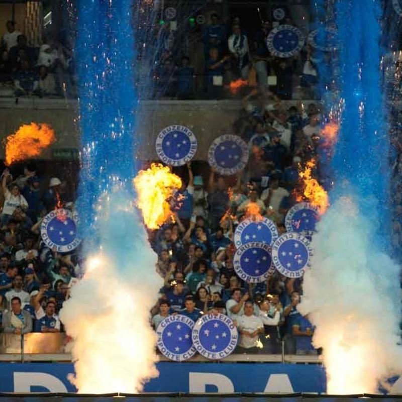 Jogo para mais três pontos e festa da China Azul