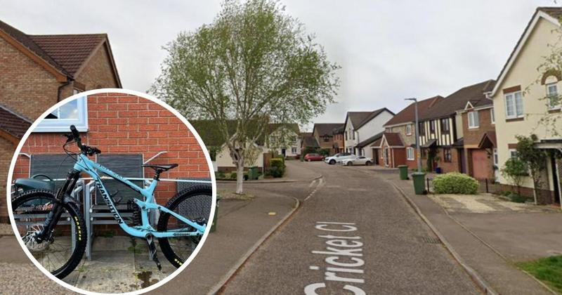 Suspects who stoke bike from garage remain at large