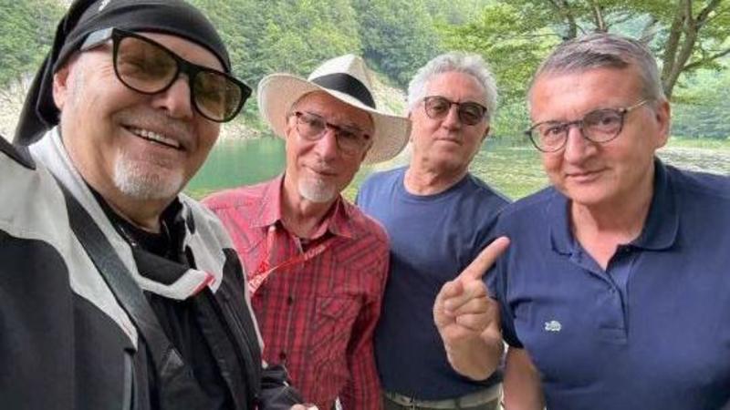 Zocca è ancora ‘Vascoland’, pellegrinaggio dei fan a casa di Vasco Rossi