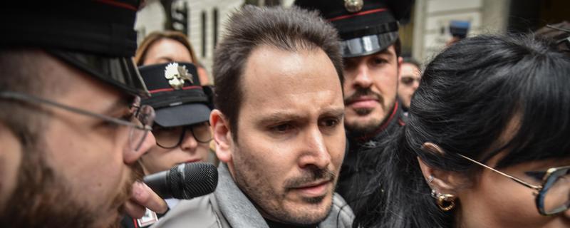 Garlasco, le contraddizioni dell’interrogatorio di Sempio: i verbali sovrapposti, lo scontrino e il malore mai messo a verbale