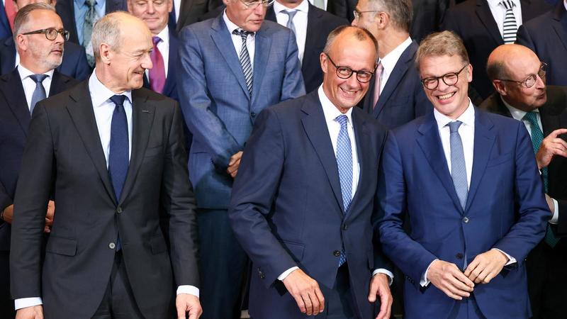 „Investitionsgipfel“ im Kanzleramt : Merz und Co. steht der Aufstieg erst noch bevor 