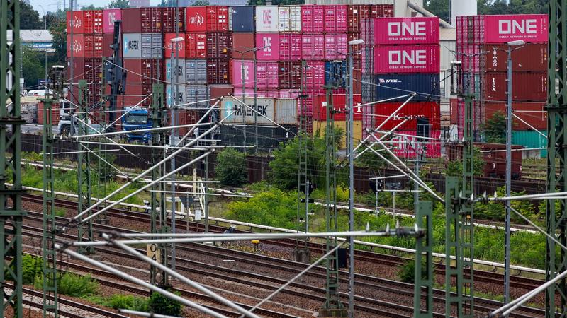 Pil Italia a picco con dazi Usa al 30 per cento