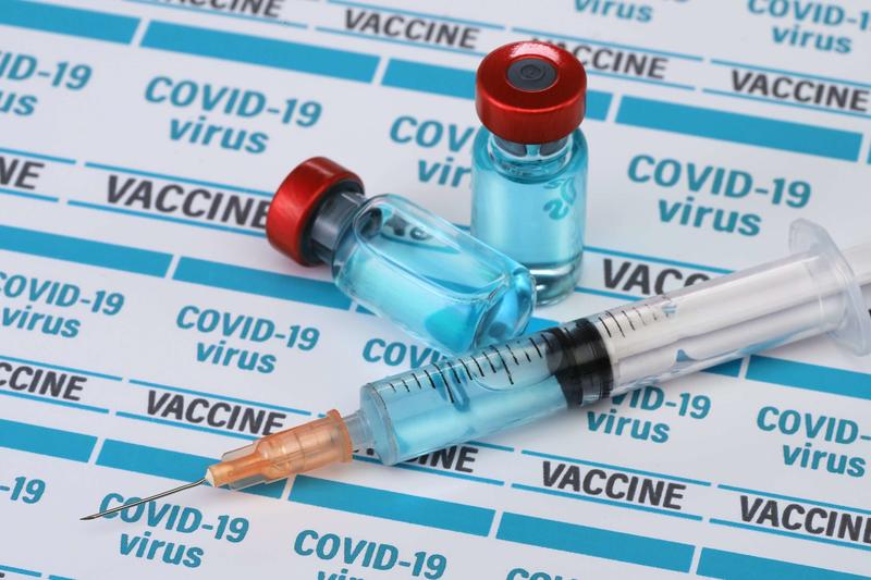 Thomas Massie's New Bill Would Let People Sue Pharma for COVID Vaccine Injuries