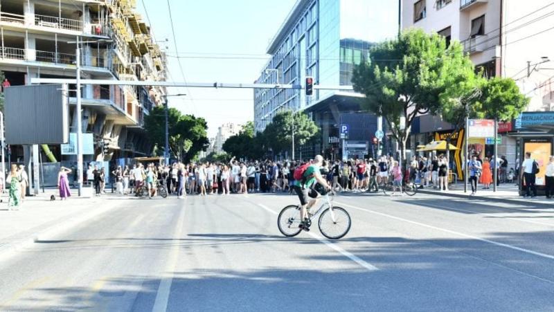 Ako studenti žele da ih društvo shvati ozbiljno