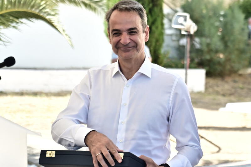 Μητσοτάκης, ο ραγιάς