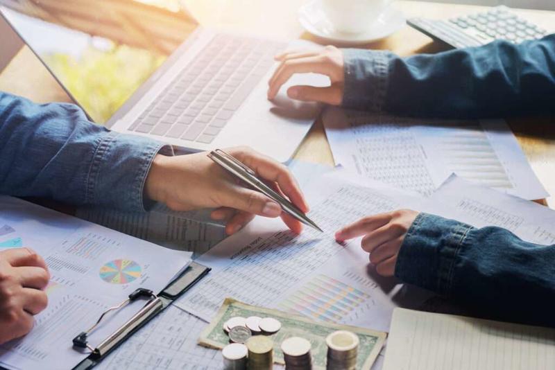 Brickbat: Who Audits the Auditor?