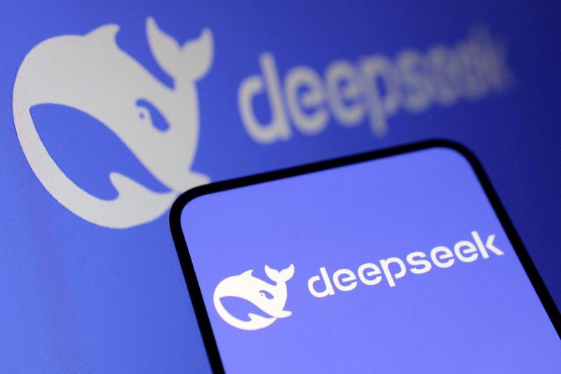 Ο Τραμπ βοηθά την Κίνα στην κούρσα της AI