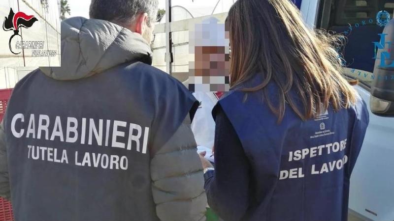 Lavoratori ‘in nero’ e violazioni di sicurezza: sospese due ditte di logistica