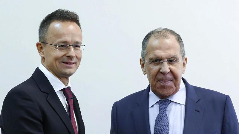 Ungheria e Serbia, siglato un accordo con Mosca per un oleodotto. Un nuovo fronte con l’UE