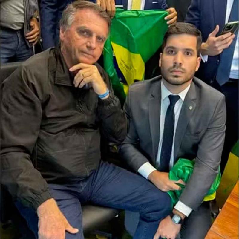 Bolsonaro dobra aposta na crise de Trump com Lula e acirra polarização