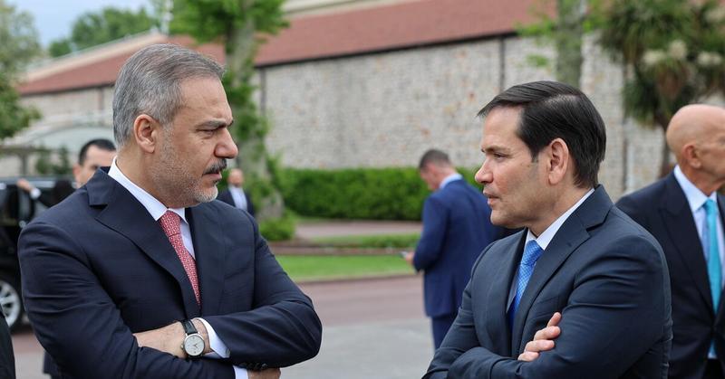 ‘We will intervene’: Turkey’s Fidan warns against dividing Syria