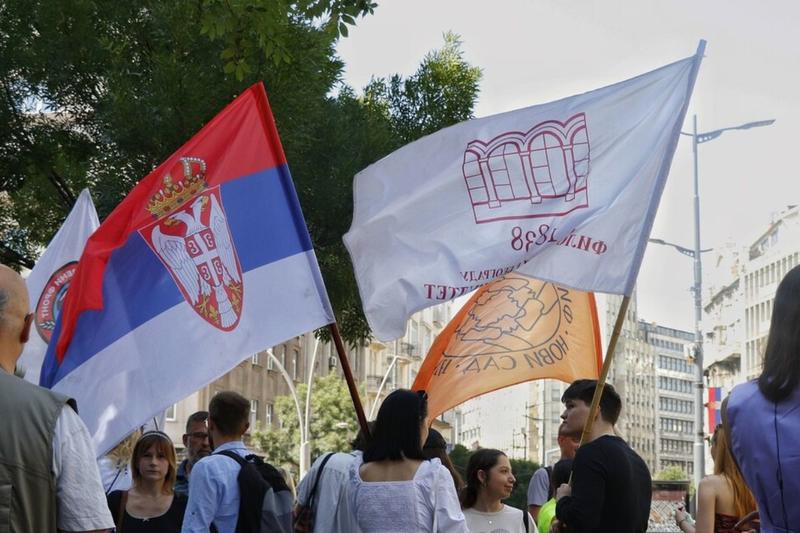 Sukob elita ili sukob za elitu?