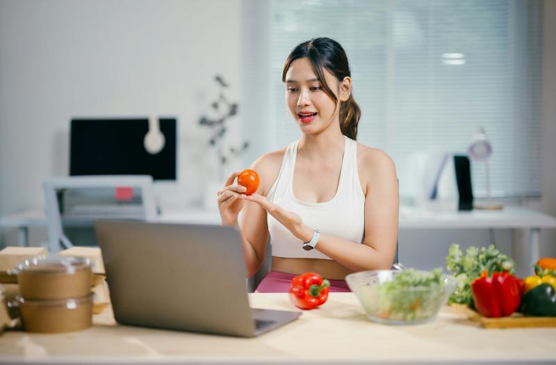 Communautés en ligne : (re)connecter les personnes en quête de perte de poids et les professionnels de santé