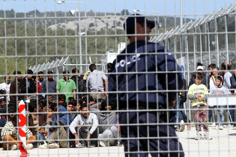 Η Ελλάδα δεν μπορεί και δεν πρέπει να γίνει αποθήκη ψυχών