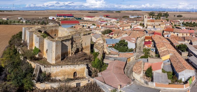 ¿Pueden los pueblos abandonados convertirse en el futuro del país? Así resucitaría la España despoblada