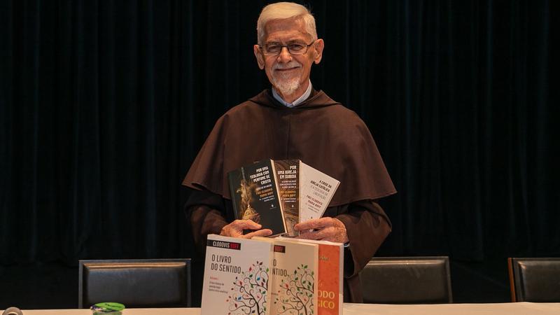 Frei Clodovis Boff: Igreja que troca o espiritual pelo social não é a Igreja de Cristo