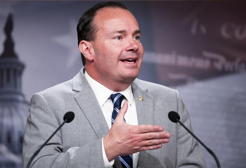 GOP Senator Falls for Obviously Fake Resignation Letter From Powell