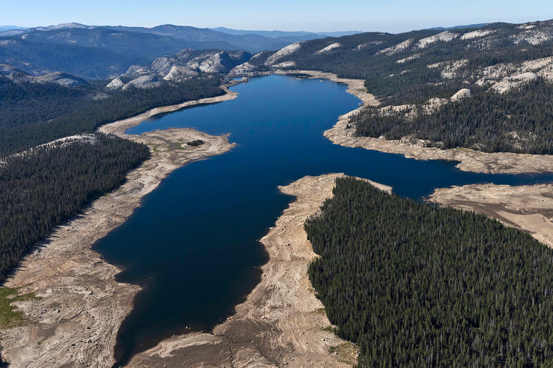 35-year-old man dies while kayaking in California reservoir