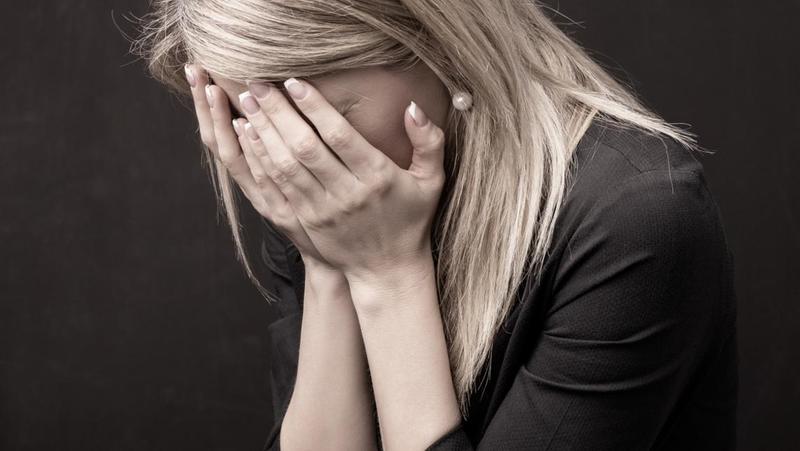 La storia di una mamma in difficoltà: “Troppe uscite, non riesco più a fare la spesa”. E il paese corre in suo aiuto