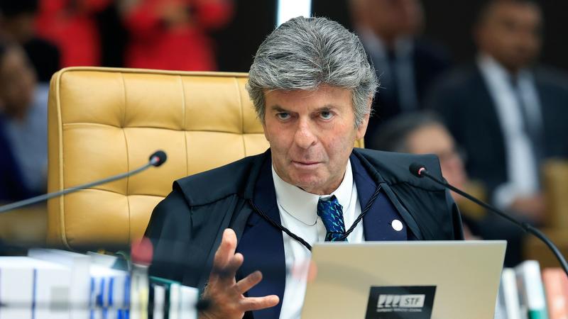 Fux dá aula sobre liberdades e devido processo legal em voto sobre Bolsonaro
