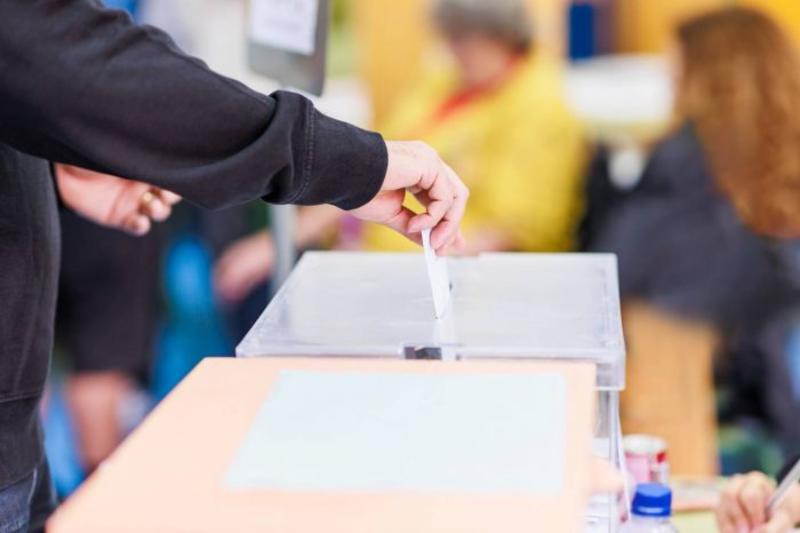 Partidos políticos, coaliciones (extremos) y gobernabilidad