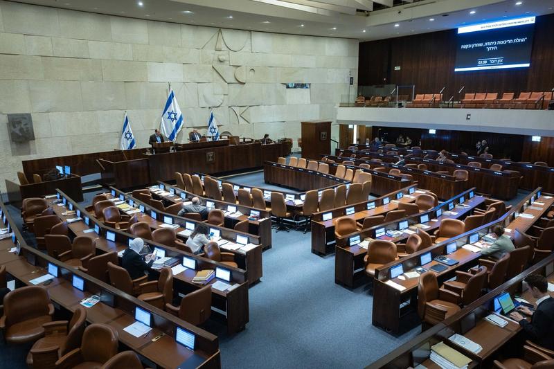 Knesset votes 71-13 for non-binding motion calling to annex West Bank