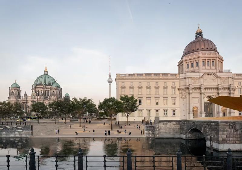 Flusstreppe, Wippe, Brunnen: Bewegung an den heißesten Stellen rund ums Schloss