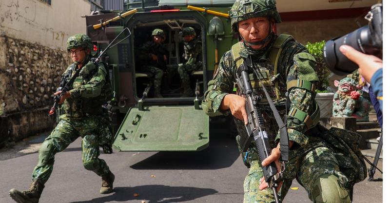 Taiwan’s Military Conducts Large Defensive Drill