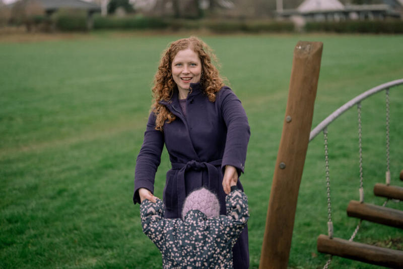 Da Isabella Arendt skrev, at hun af og til hadede at være gravid, væltede de hadefulde beskeder ind. Nu vil hun hylde det bittersøde moderskab