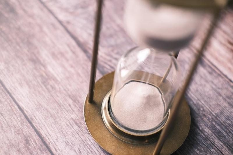 You have half a minute to win over your reader - use it smartly