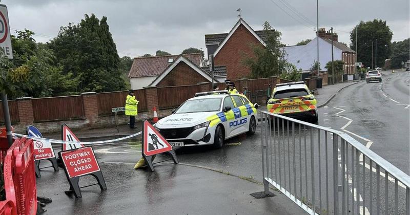 Suspected bomb shuts down street