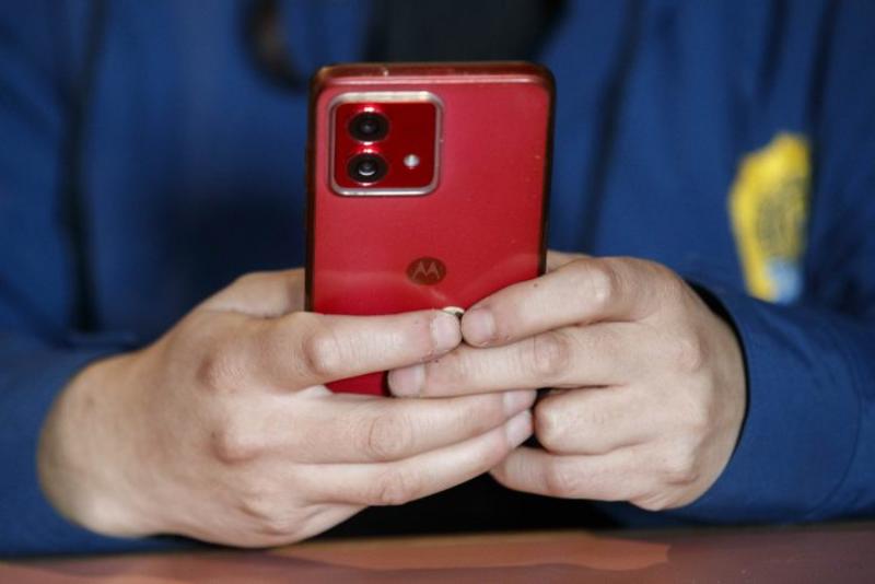 Más allá de la IA: comunicación, política y el desafío de priorizar a las personas