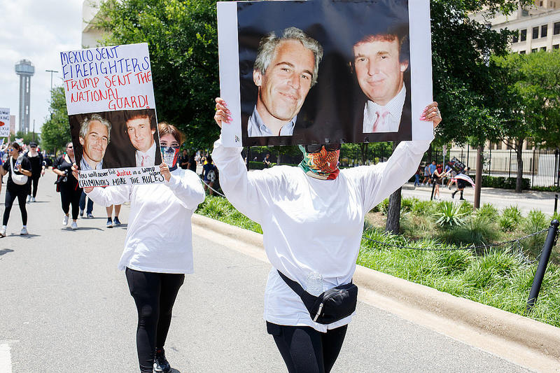 Jeffrey Epstein und die Verschwörungs-Theorien, die Trump einholen