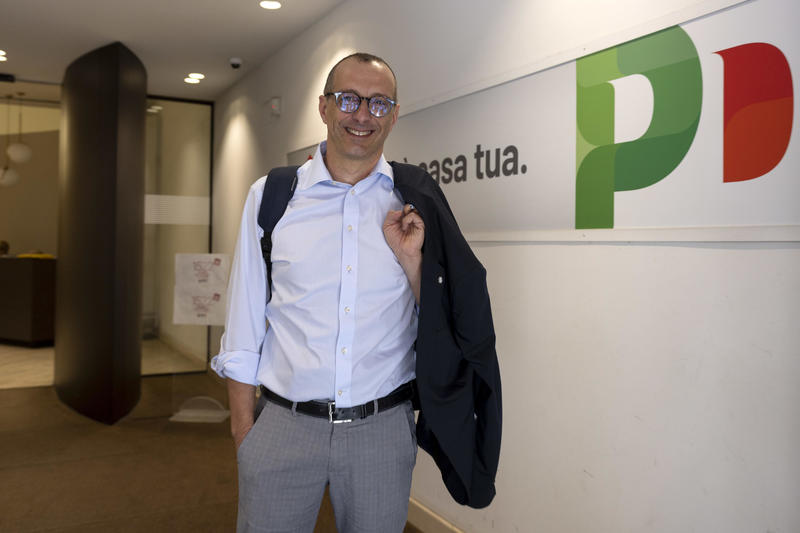 Marche: Ricci, indagato per corruzione, attacca la destra, ma gli alleati cominciano a sfilarsi